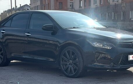 Toyota Camry, 2017 год, 3 200 000 рублей, 3 фотография