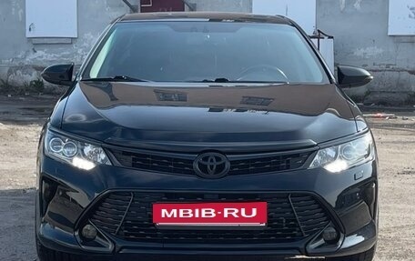 Toyota Camry, 2017 год, 3 200 000 рублей, 2 фотография