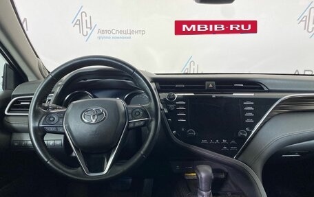 Toyota Camry, 2018 год, 2 549 000 рублей, 9 фотография