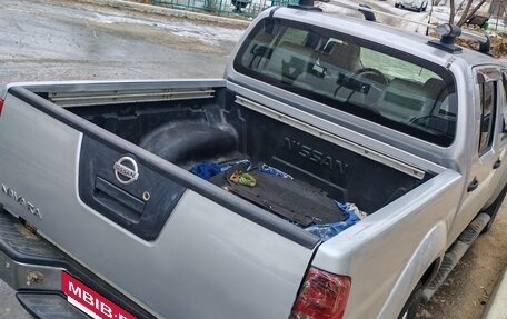 Nissan Navara (Frontier), 2007 год, 1 560 000 рублей, 2 фотография