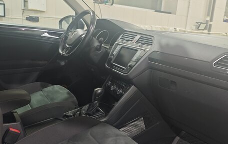 Volkswagen Tiguan II, 2017 год, 2 660 000 рублей, 11 фотография