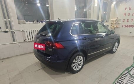 Volkswagen Tiguan II, 2017 год, 2 660 000 рублей, 5 фотография