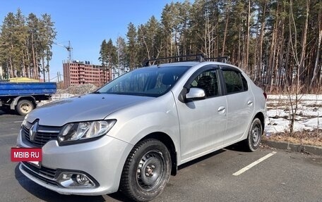 Renault Logan II, 2015 год, 750 000 рублей, 2 фотография