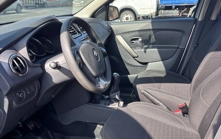 Renault Logan II, 2015 год, 750 000 рублей, 9 фотография