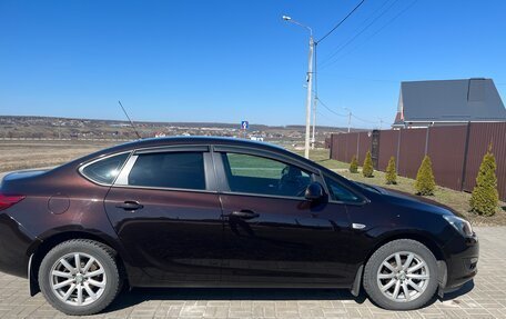 Opel Astra J, 2014 год, 1 100 000 рублей, 3 фотография