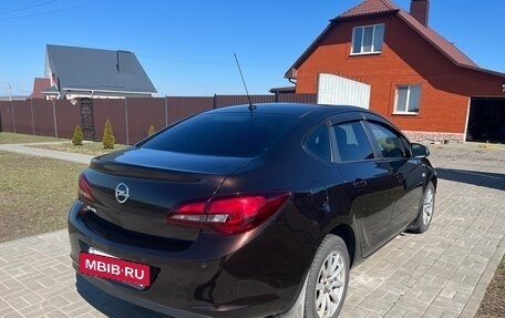 Opel Astra J, 2014 год, 1 100 000 рублей, 4 фотография