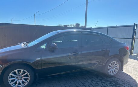 Opel Astra J, 2014 год, 1 100 000 рублей, 11 фотография