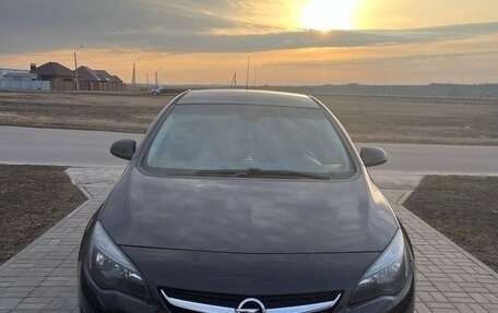 Opel Astra J, 2014 год, 1 100 000 рублей, 24 фотография