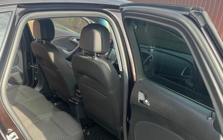 Opel Astra J, 2014 год, 1 100 000 рублей, 26 фотография