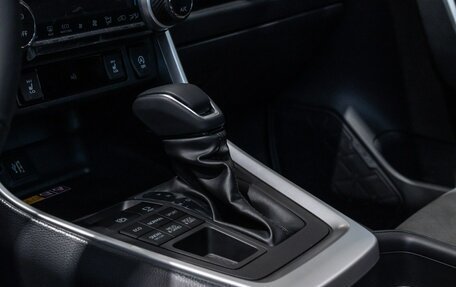 Toyota RAV4, 2025 год, 4 990 000 рублей, 17 фотография