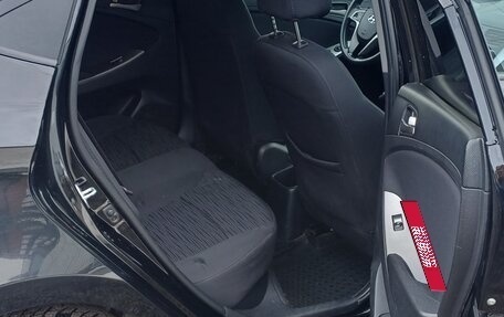 Hyundai Solaris II рестайлинг, 2015 год, 1 000 000 рублей, 11 фотография