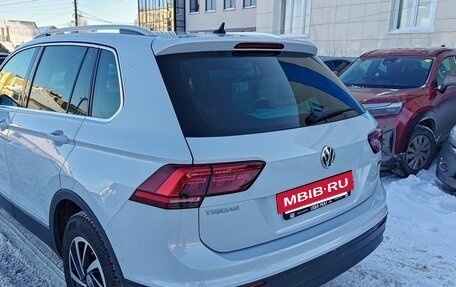 Volkswagen Tiguan II, 2018 год, 2 450 000 рублей, 3 фотография