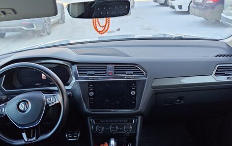 Volkswagen Tiguan II, 2018 год, 2 450 000 рублей, 8 фотография