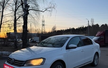 Volkswagen Passat B7, 2013 год, 870 000 рублей, 3 фотография