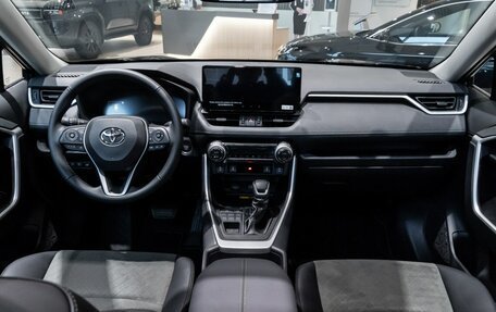 Toyota RAV4, 2025 год, 4 990 000 рублей, 13 фотография