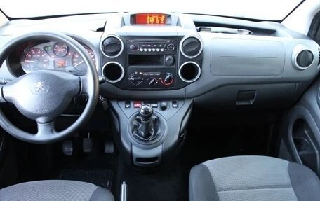 Peugeot Partner II рестайлинг 2, 2017 год, 1 100 000 рублей, 8 фотография