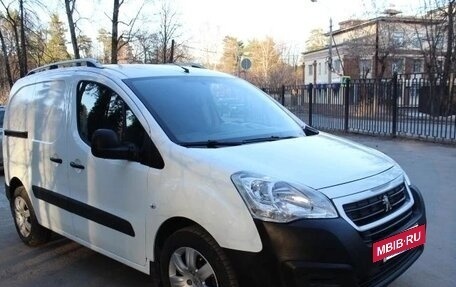 Peugeot Partner II рестайлинг 2, 2017 год, 1 100 000 рублей, 7 фотография