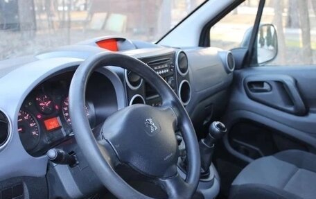 Peugeot Partner II рестайлинг 2, 2017 год, 1 100 000 рублей, 23 фотография