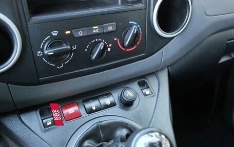 Peugeot Partner II рестайлинг 2, 2017 год, 1 100 000 рублей, 9 фотография