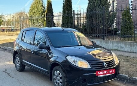 Renault Sandero I, 2011 год, 380 000 рублей, 2 фотография