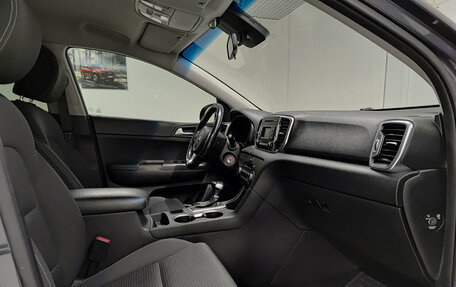 KIA Sportage IV рестайлинг, 2018 год, 2 015 000 рублей, 13 фотография