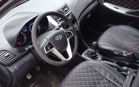 Hyundai Solaris II рестайлинг, 2013 год, 390 000 рублей, 11 фотография