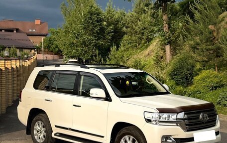 Toyota Land Cruiser 200, 2015 год, 5 200 000 рублей, 2 фотография