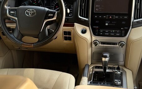 Toyota Land Cruiser 200, 2015 год, 5 200 000 рублей, 7 фотография