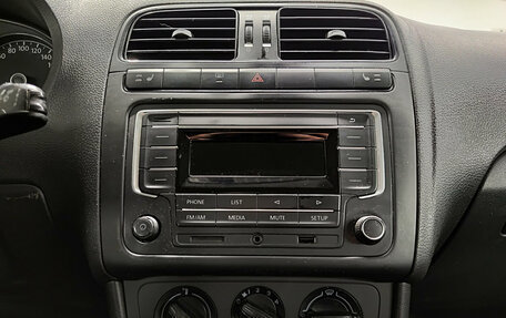 Volkswagen Polo VI (EU Market), 2016 год, 953 000 рублей, 19 фотография