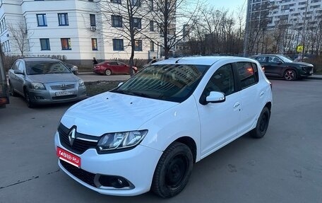 Renault Sandero II рестайлинг, 2015 год, 600 000 рублей, 1 фотография