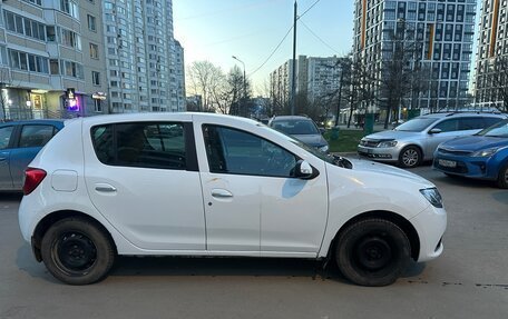 Renault Sandero II рестайлинг, 2015 год, 600 000 рублей, 4 фотография
