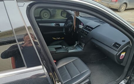 Mercedes-Benz C-Класс, 2008 год, 1 650 000 рублей, 14 фотография