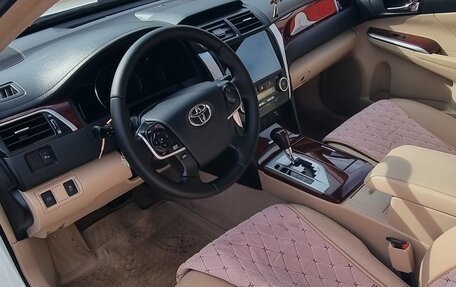 Toyota Camry, 2014 год, 2 130 000 рублей, 10 фотография