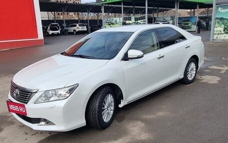 Toyota Camry, 2014 год, 2 130 000 рублей, 2 фотография