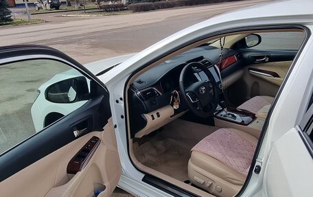 Toyota Camry, 2014 год, 2 130 000 рублей, 12 фотография