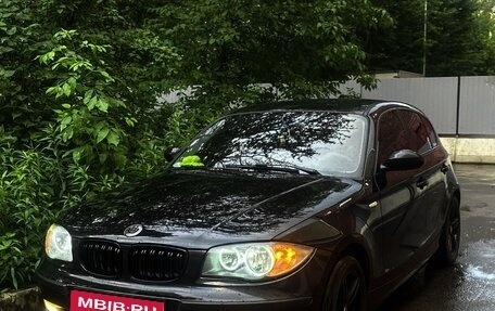 BMW 1 серия, 2008 год, 1 000 000 рублей, 1 фотография