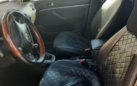 Volkswagen Golf IV, 2003 год, 280 000 рублей, 9 фотография