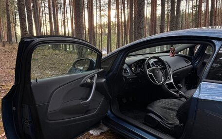 Opel Astra J, 2013 год, 980 000 рублей, 11 фотография