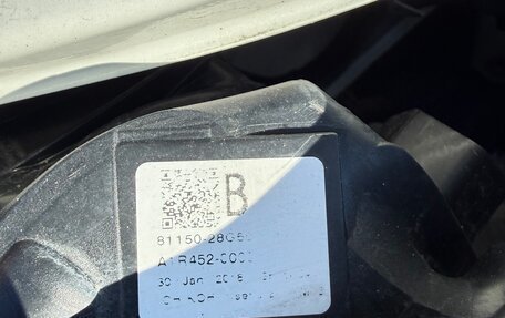 Toyota Noah III, 2018 год, 2 300 000 рублей, 30 фотография