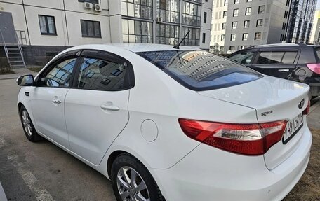 KIA Rio III рестайлинг, 2013 год, 1 100 000 рублей, 4 фотография