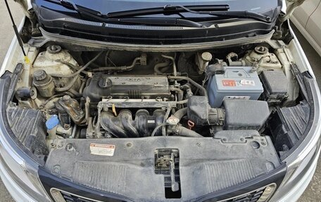 KIA Rio III рестайлинг, 2013 год, 1 100 000 рублей, 24 фотография