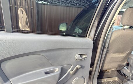 Renault Logan II, 2015 год, 1 200 000 рублей, 22 фотография