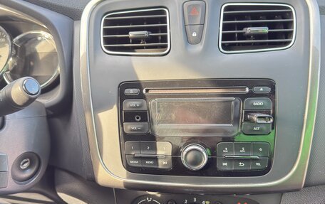 Renault Logan II, 2015 год, 1 200 000 рублей, 35 фотография