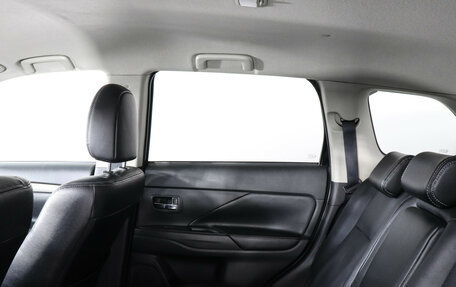 Mitsubishi Outlander III рестайлинг 3, 2013 год, 1 397 000 рублей, 8 фотография