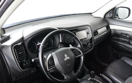 Mitsubishi Outlander III рестайлинг 3, 2013 год, 1 397 000 рублей, 5 фотография
