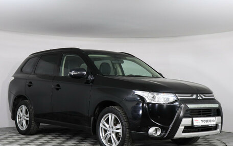 Mitsubishi Outlander III рестайлинг 3, 2013 год, 1 397 000 рублей, 2 фотография