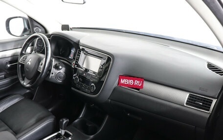 Mitsubishi Outlander III рестайлинг 3, 2013 год, 1 397 000 рублей, 6 фотография