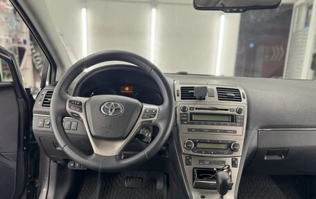 Toyota Avensis III рестайлинг, 2011 год, 950 000 рублей, 17 фотография