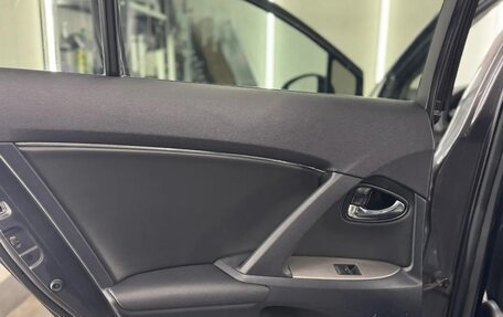 Toyota Avensis III рестайлинг, 2011 год, 950 000 рублей, 20 фотография