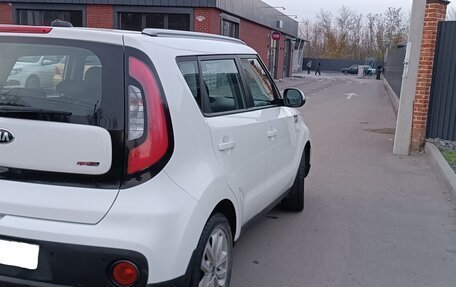 KIA Soul II рестайлинг, 2017 год, 1 400 000 рублей, 11 фотография